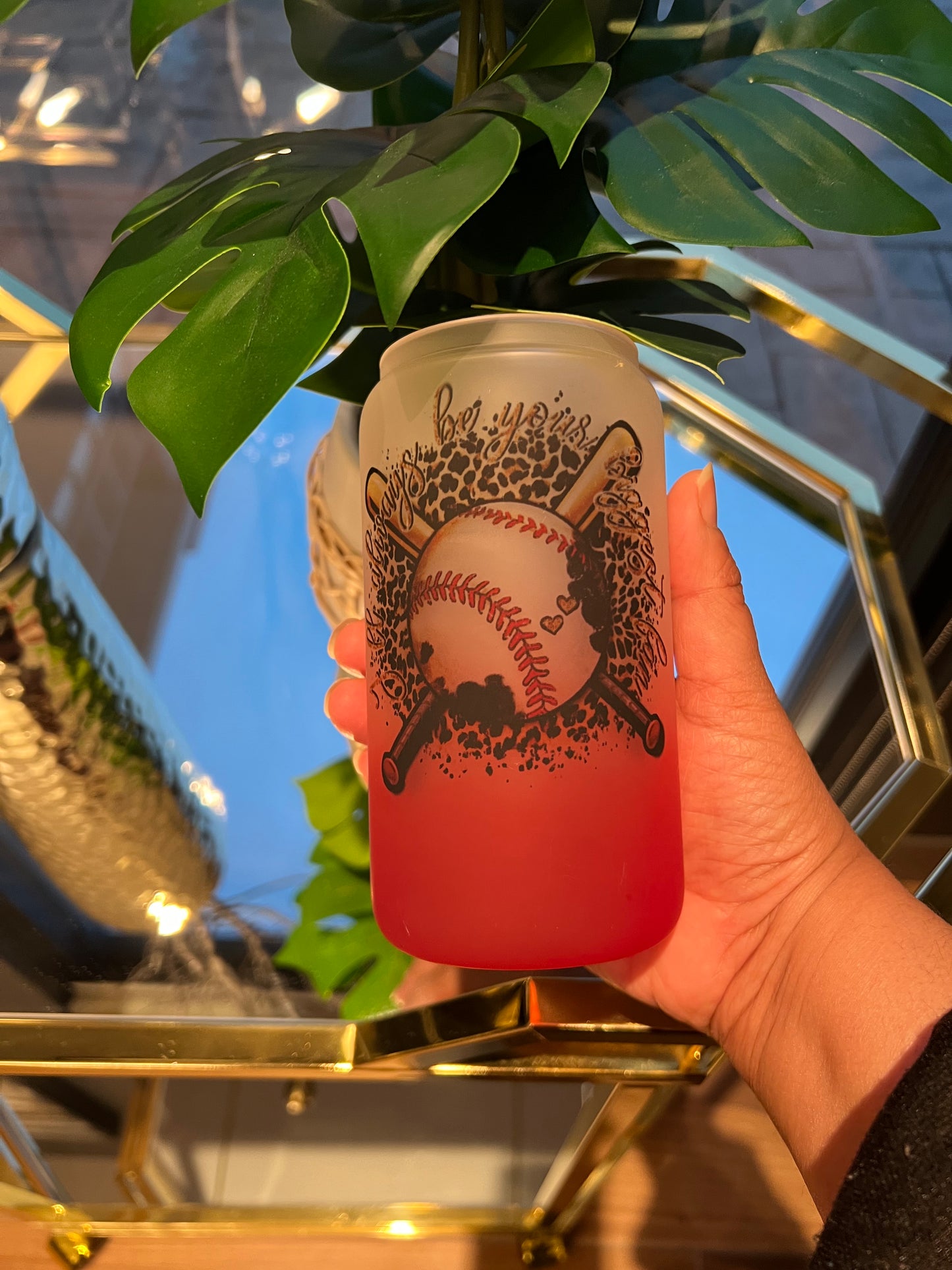 Baseball-16ounce ombré red can glass with design