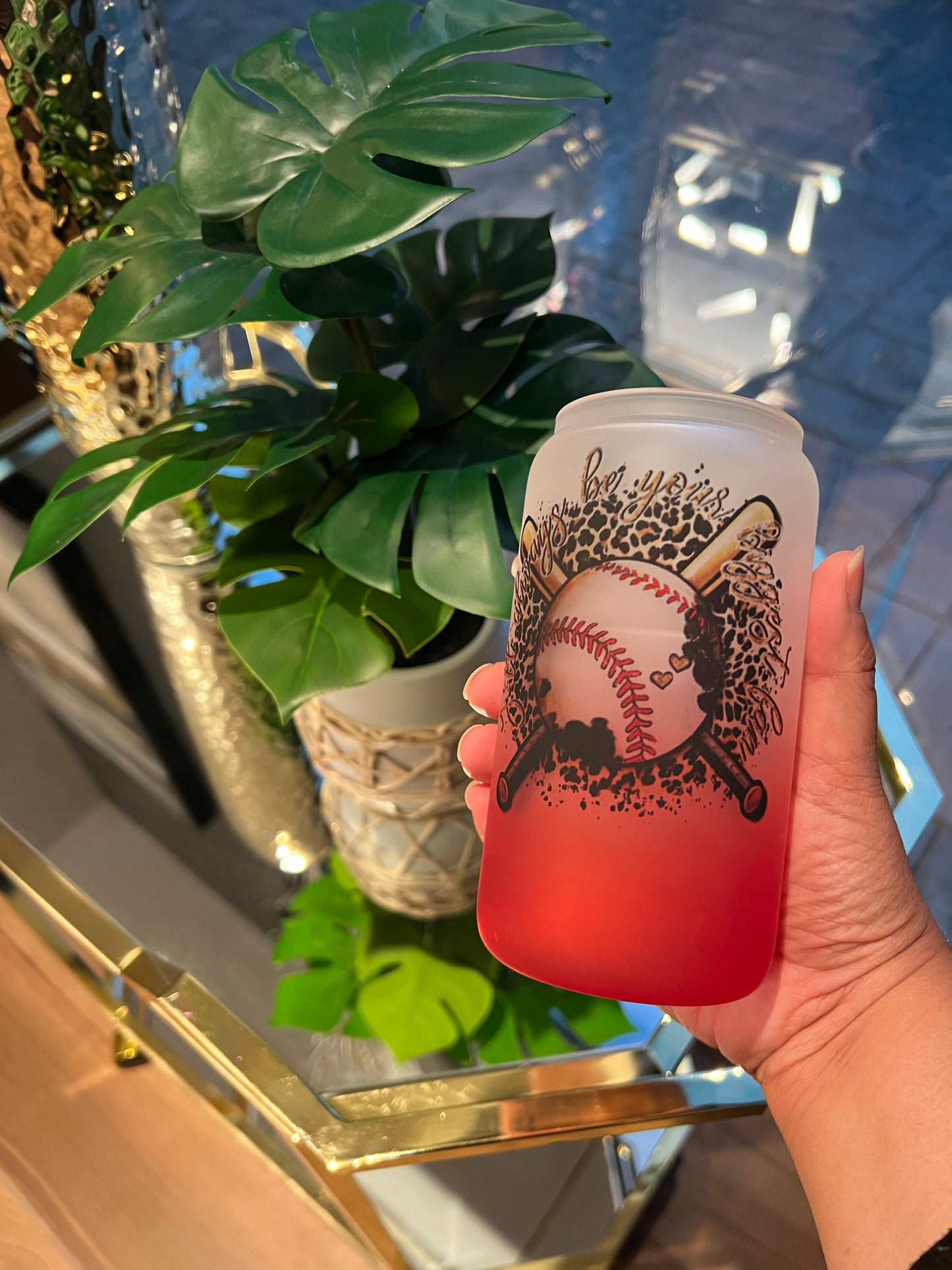 Baseball-16ounce ombré red can glass with design